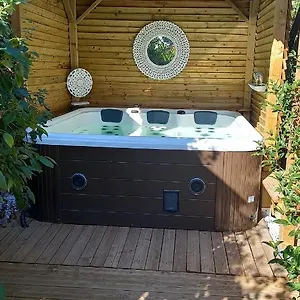  Couette-café Arche De Lanoë Jacuzzi Et Table D'hôte France